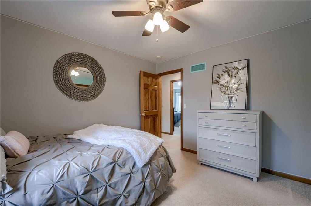 204 Surrey Court — photo 19
