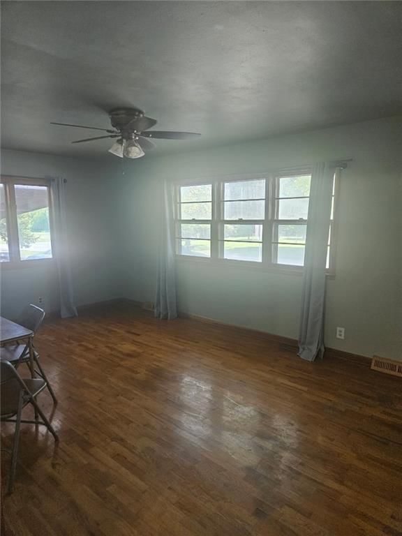 3305 S 33rd Terrace — photo 3