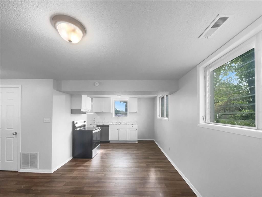 9624 Ditman Way — photo 15