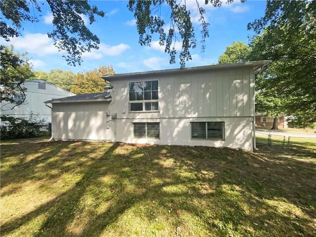 9624 Ditman Way — photo 17