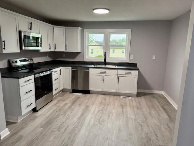 403 W Cedar Street — photo 14