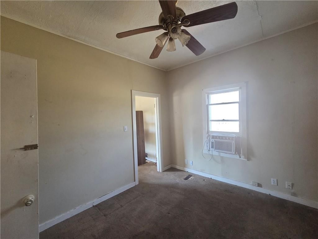 329 S Center Street — photo 5