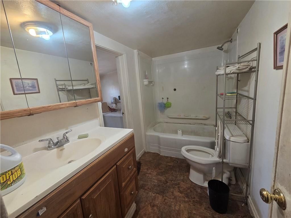 329 S Center Street — photo 8
