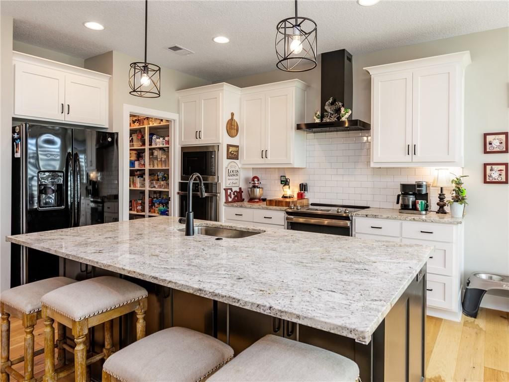 15607 Lakeside Drive — photo 10