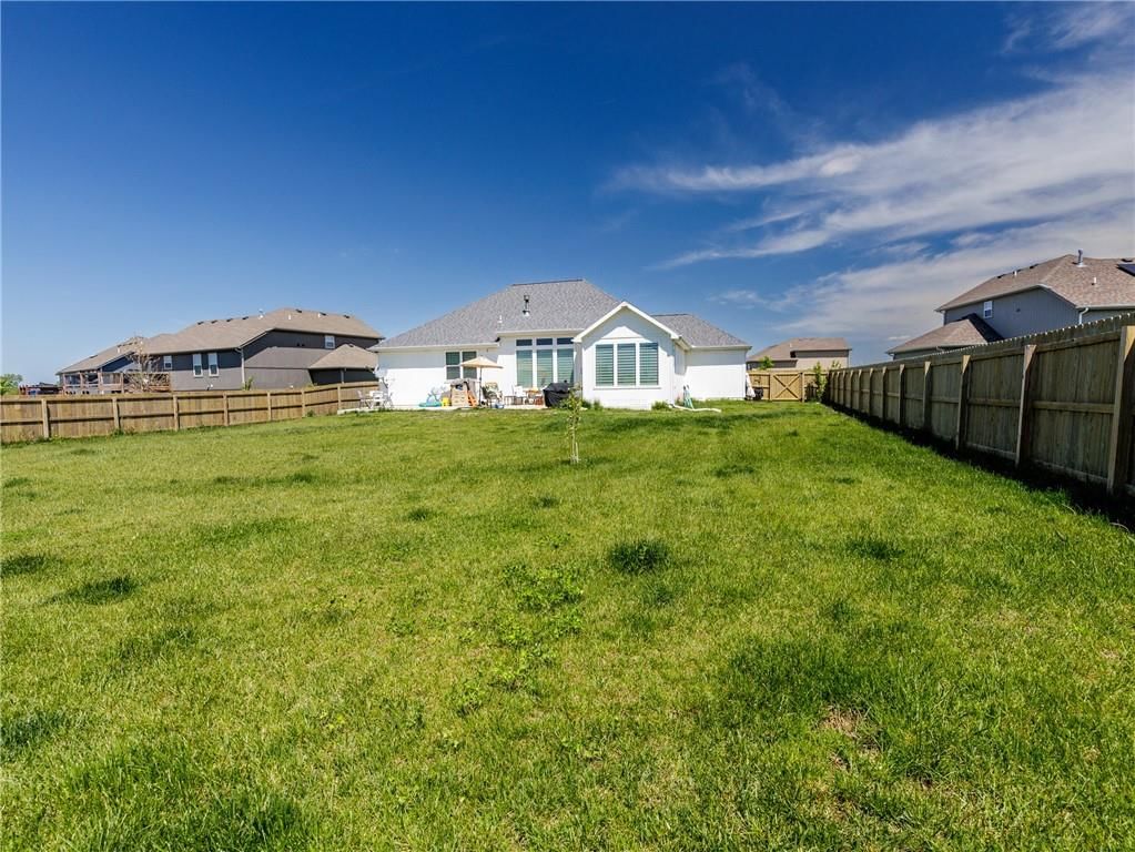 15607 Lakeside Drive — photo 21
