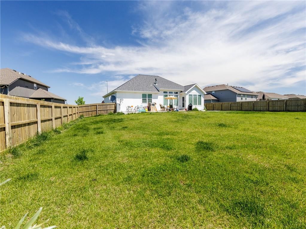 15607 Lakeside Drive — photo 22