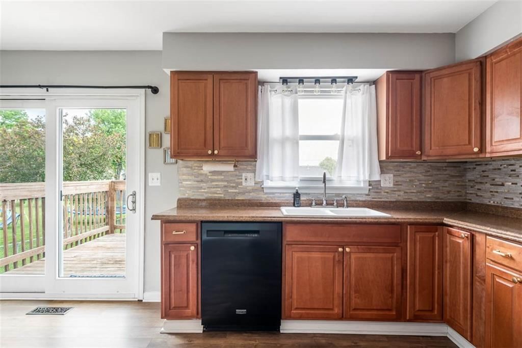 233 Downey Drive — photo 9