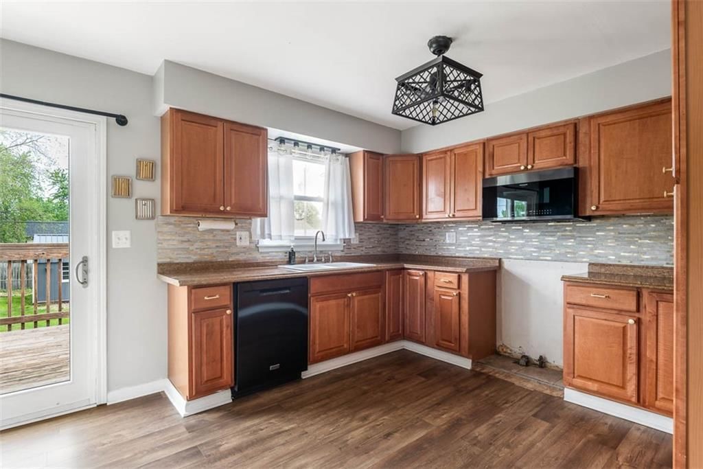 233 Downey Drive — photo 10