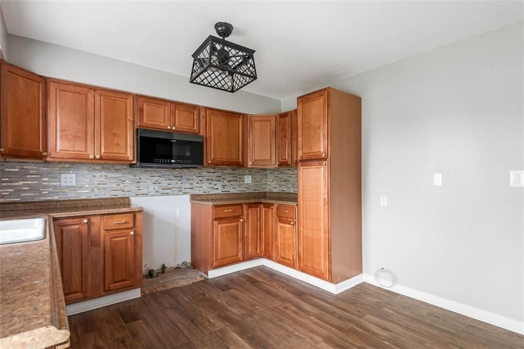 233 Downey Drive — photo 11