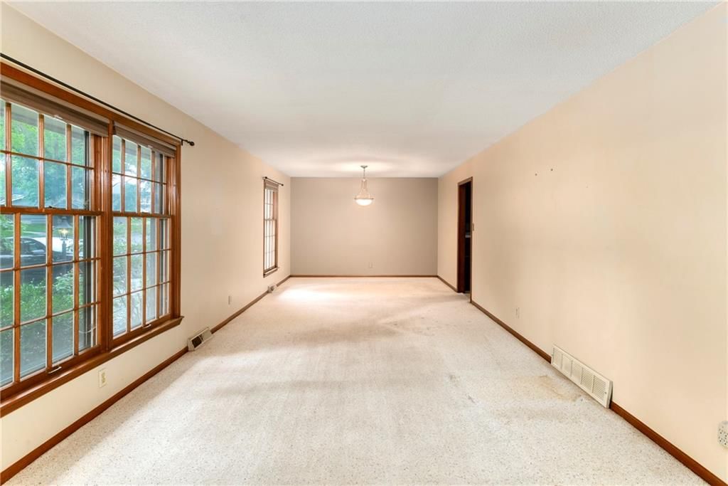 Photo 7 of 42 - 2217 Kingman Street
