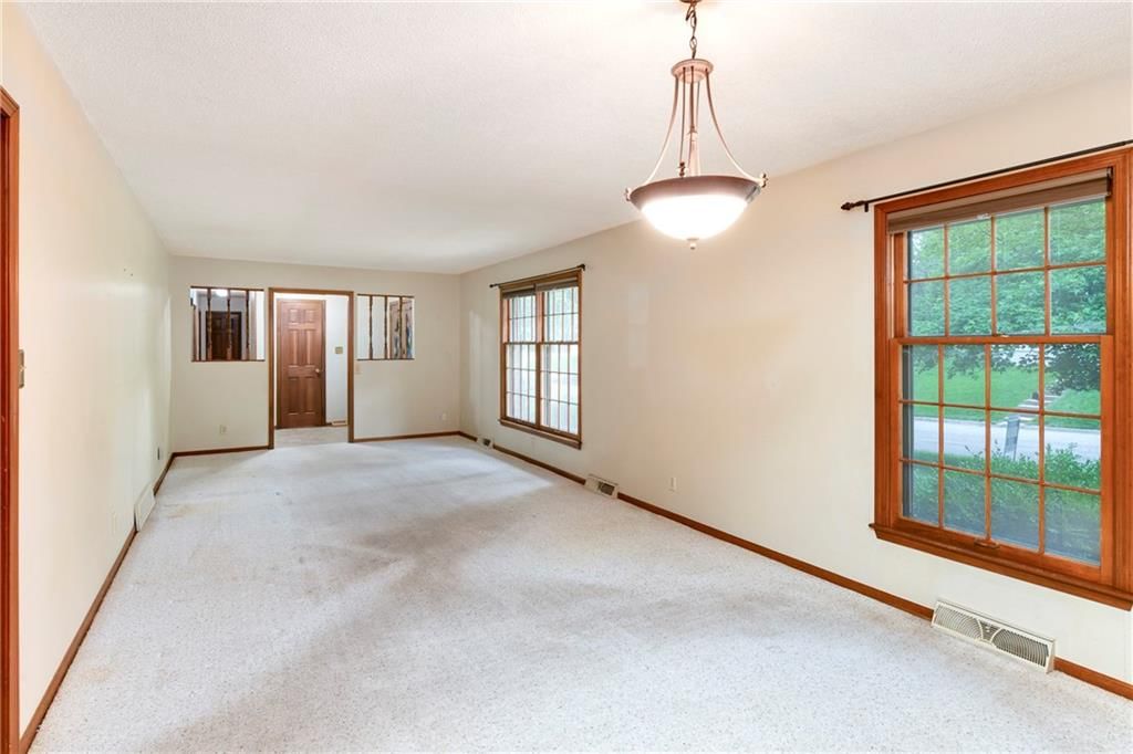 Photo 9 of 42 - 2217 Kingman Street