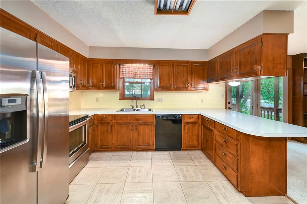 Photo 14 of 42 - 2217 Kingman Street