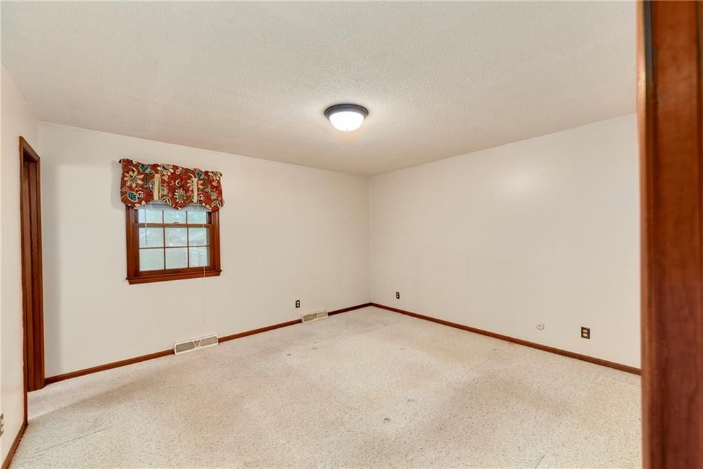Photo 25 of 42 - 2217 Kingman Street