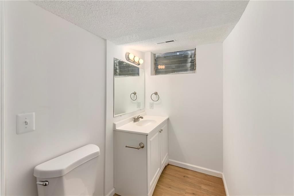 Photo 32 of 42 - 2217 Kingman Street