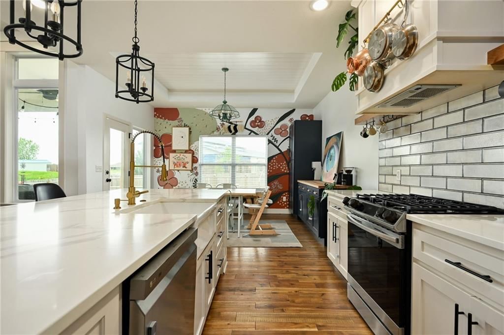 11241 N Bristol Avenue — photo 10