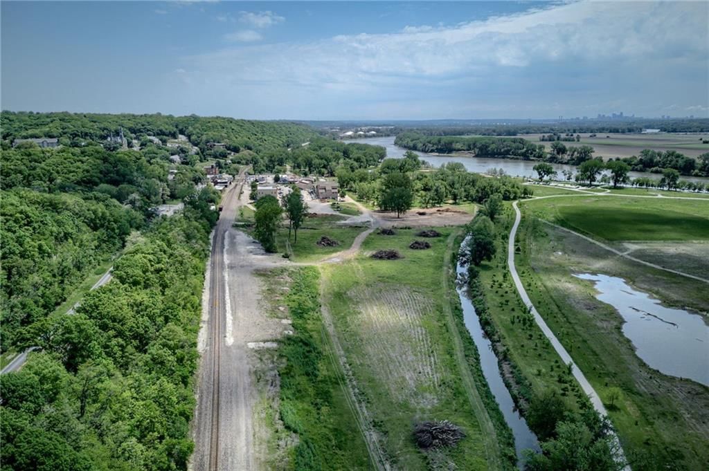 Bluff View — photo 14