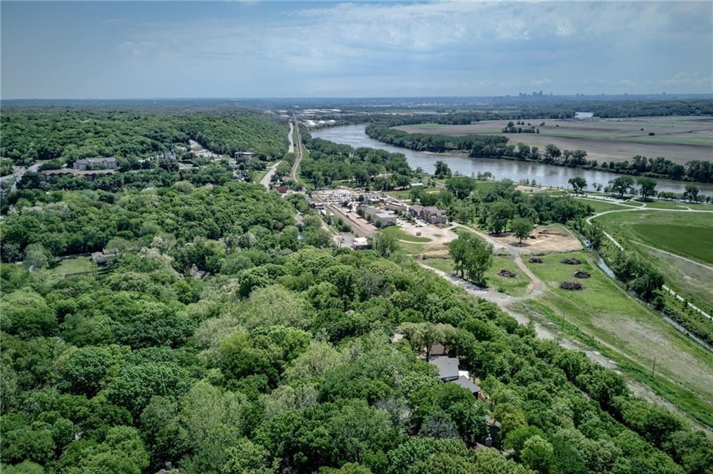 Bluff View — photo 15