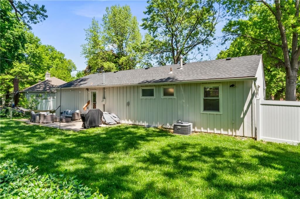 9508 Grandview Street — photo 35
