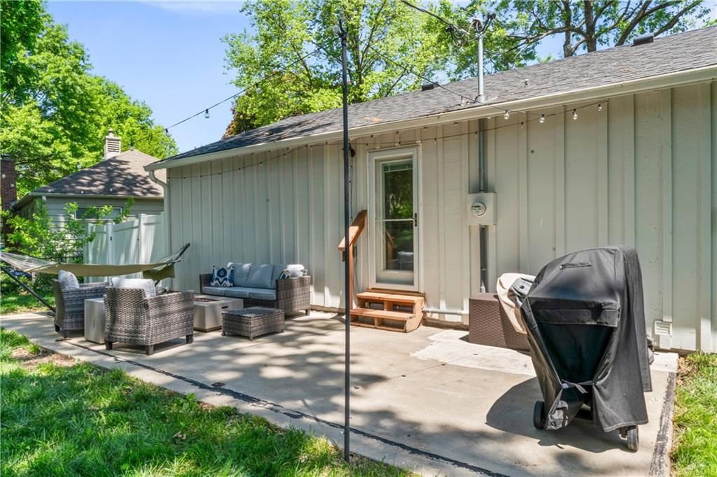 9508 Grandview Street — photo 37