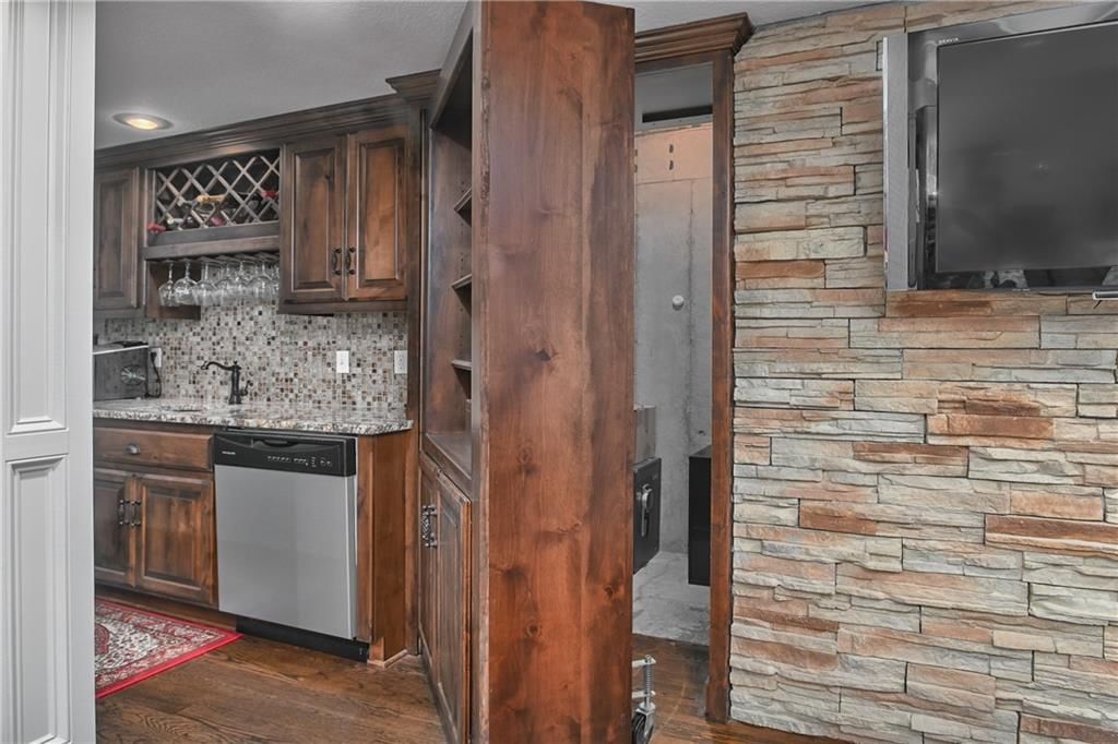 6195 N White Oak Drive — photo 45
