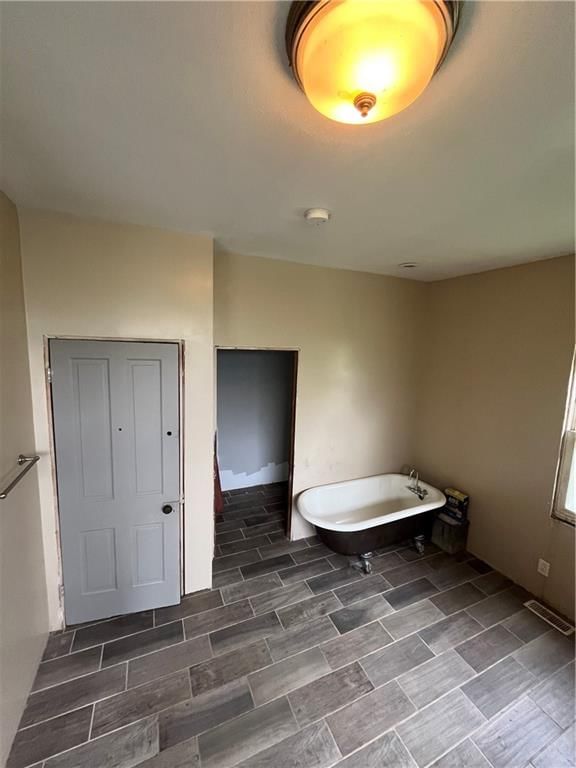 304 & 308 E Railroad Avenue — photo 26