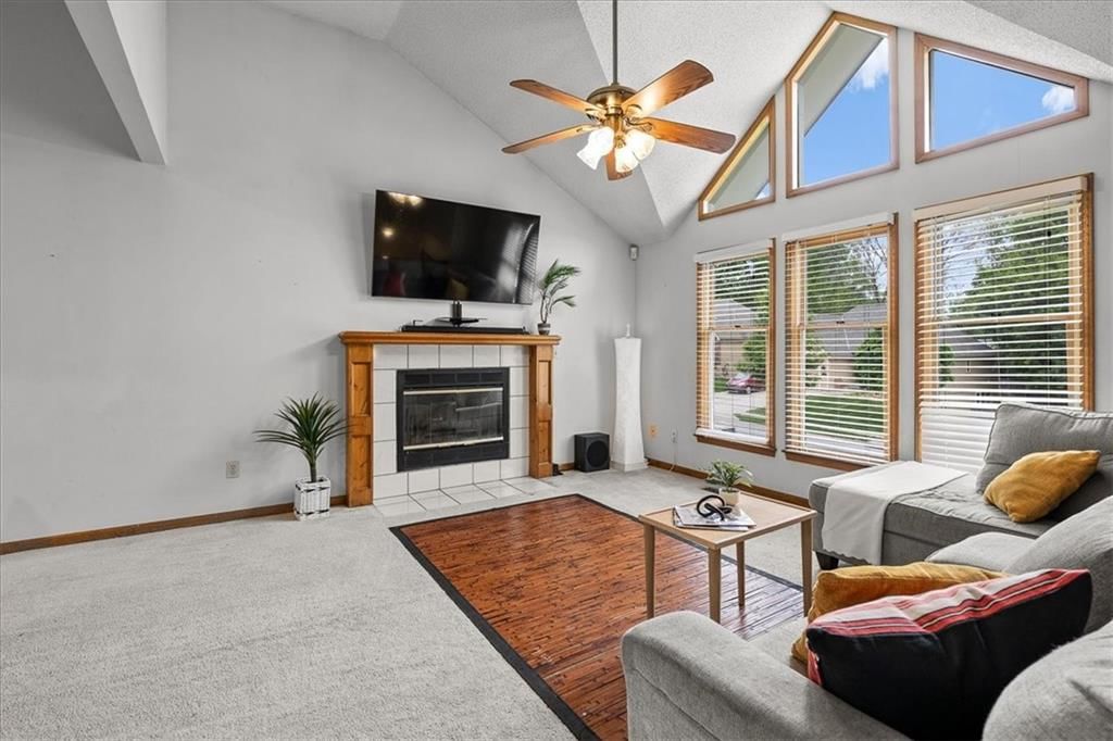 Photo 5 of 26 - 4209 NW 65th Street