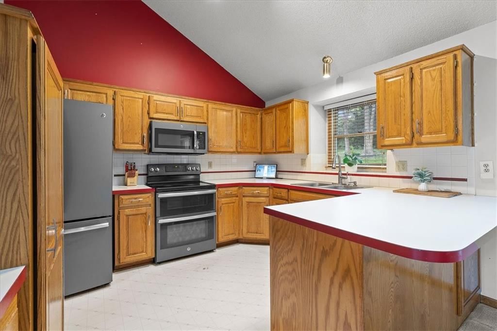 Photo 11 of 26 - 4209 NW 65th Street
