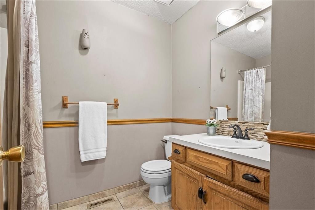 Photo 14 of 26 - 4209 NW 65th Street