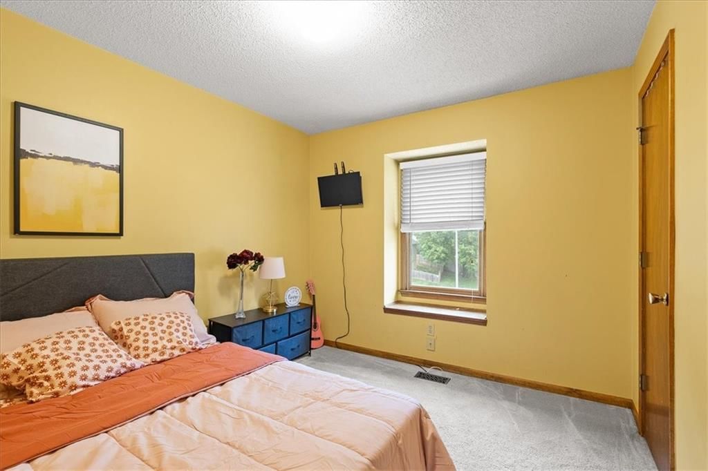 Photo 15 of 26 - 4209 NW 65th Street