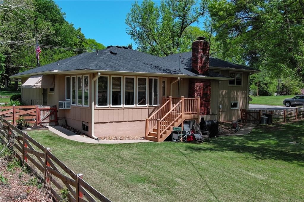 1303 Vilas Street — photo 41
