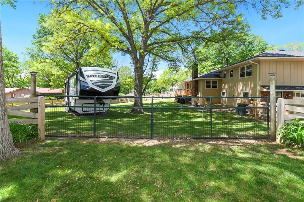 1303 Vilas Street — photo 44