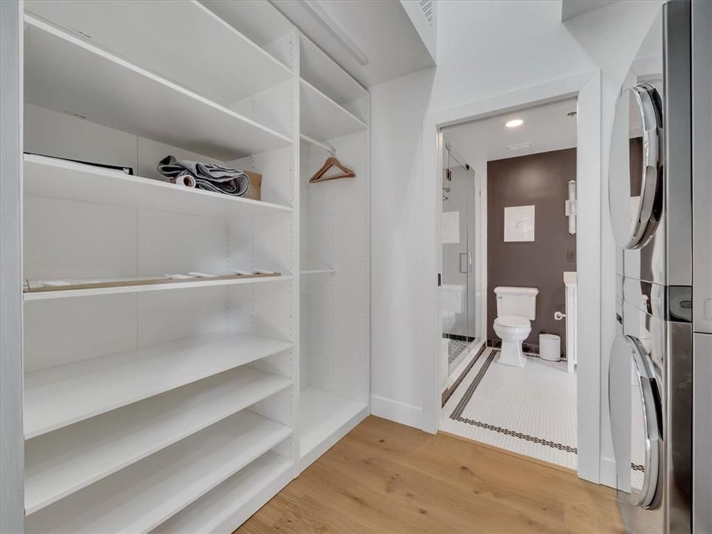2120 Wyandotte Street — photo 14