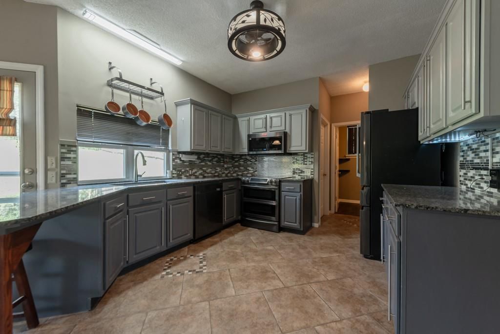 6512 N FISK Court — photo 15