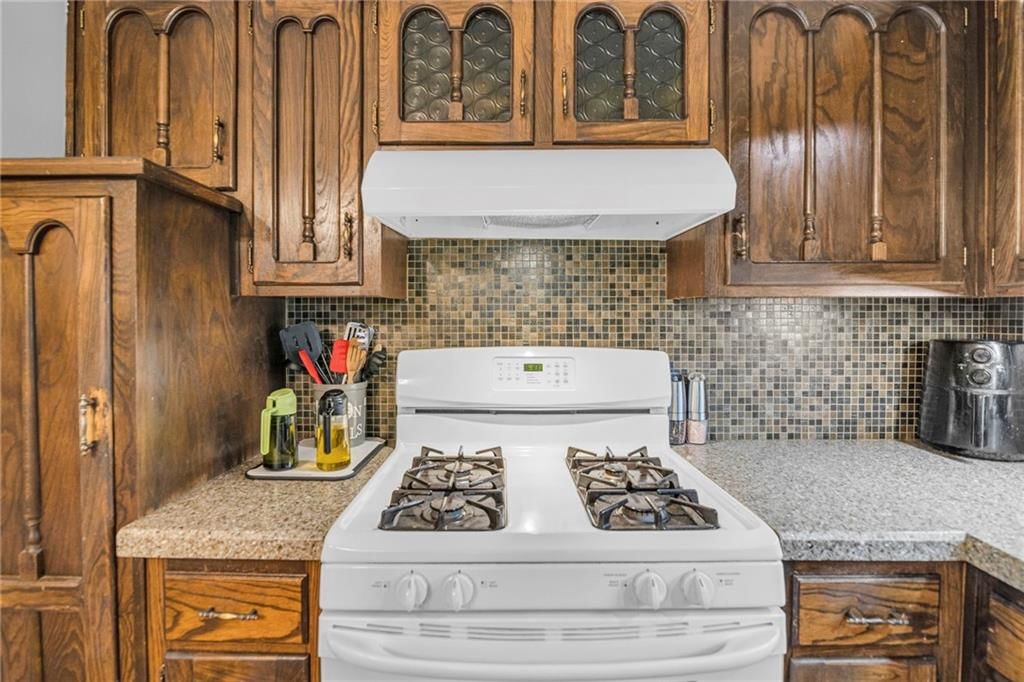 10216 Nall Avenue — photo 8