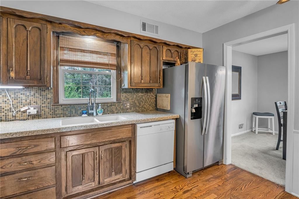10216 Nall Avenue — photo 9