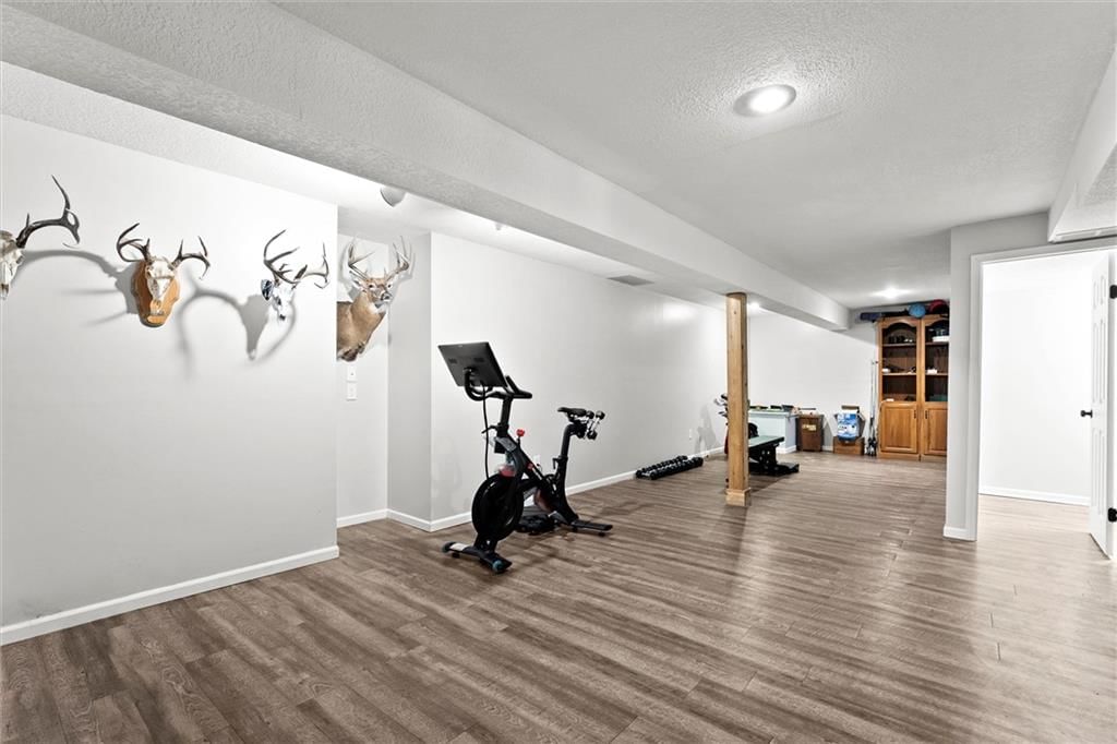 528 NE VICTORIA Drive — photo 25