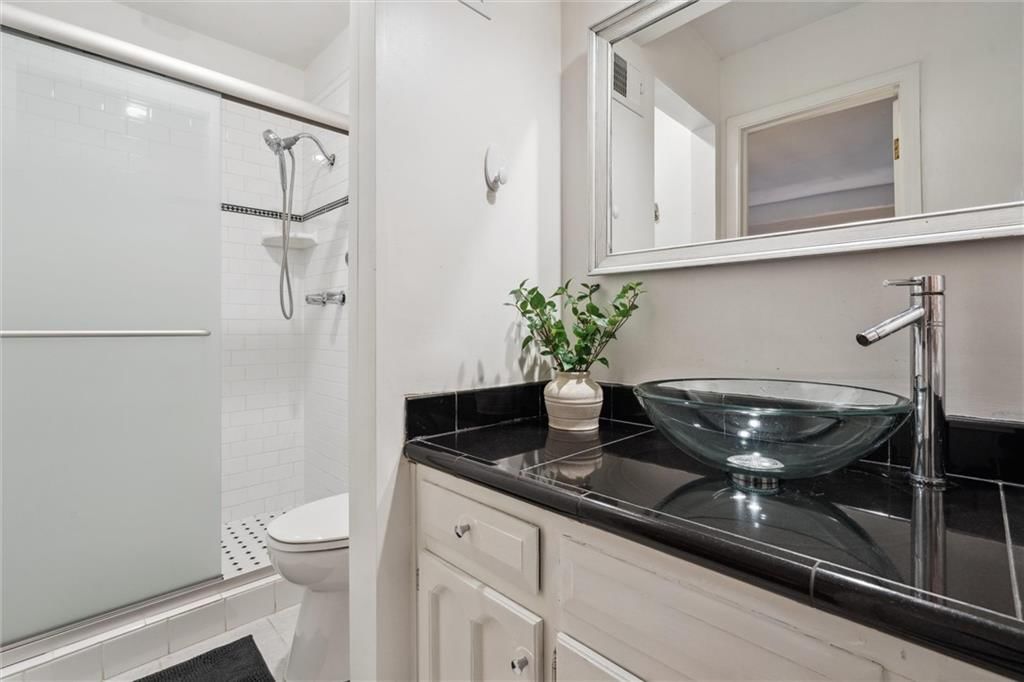 11301 Jefferson Street — photo 17