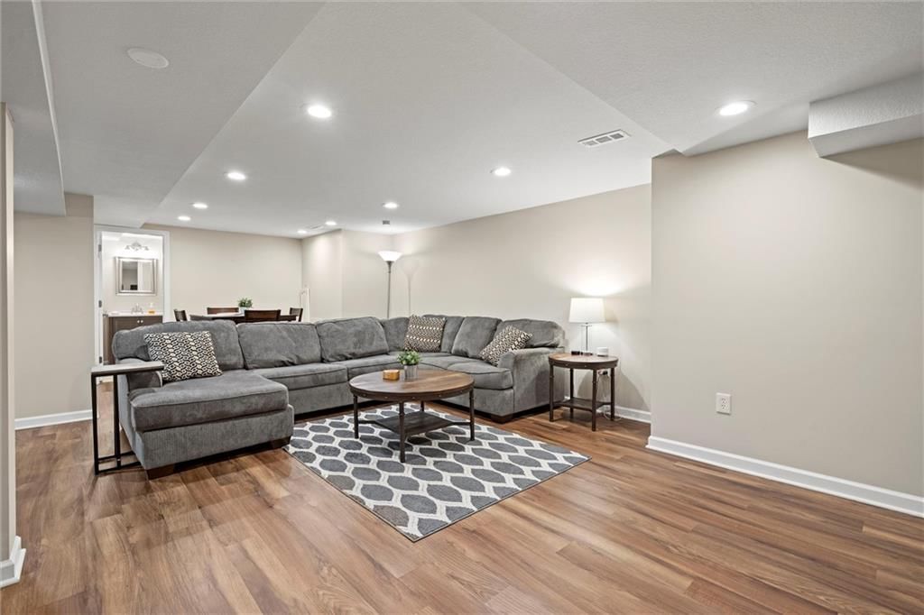 11301 Jefferson Street — photo 20