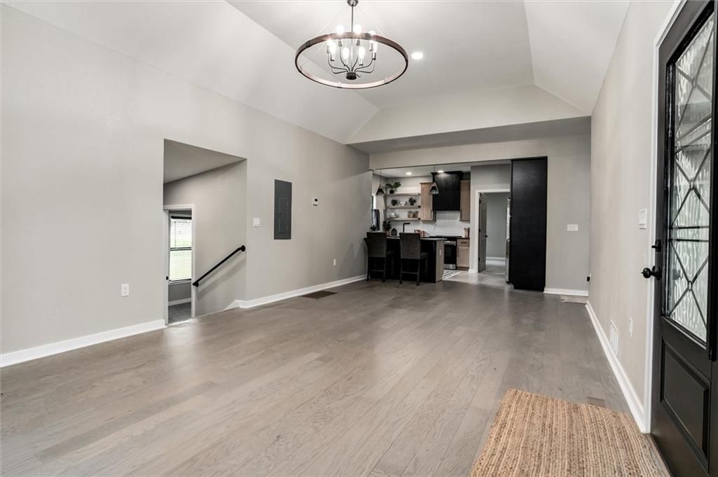 1025 Chestnut Avenue — photo 8