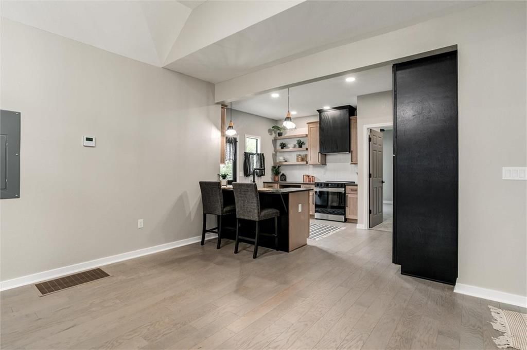 1025 Chestnut Avenue — photo 10