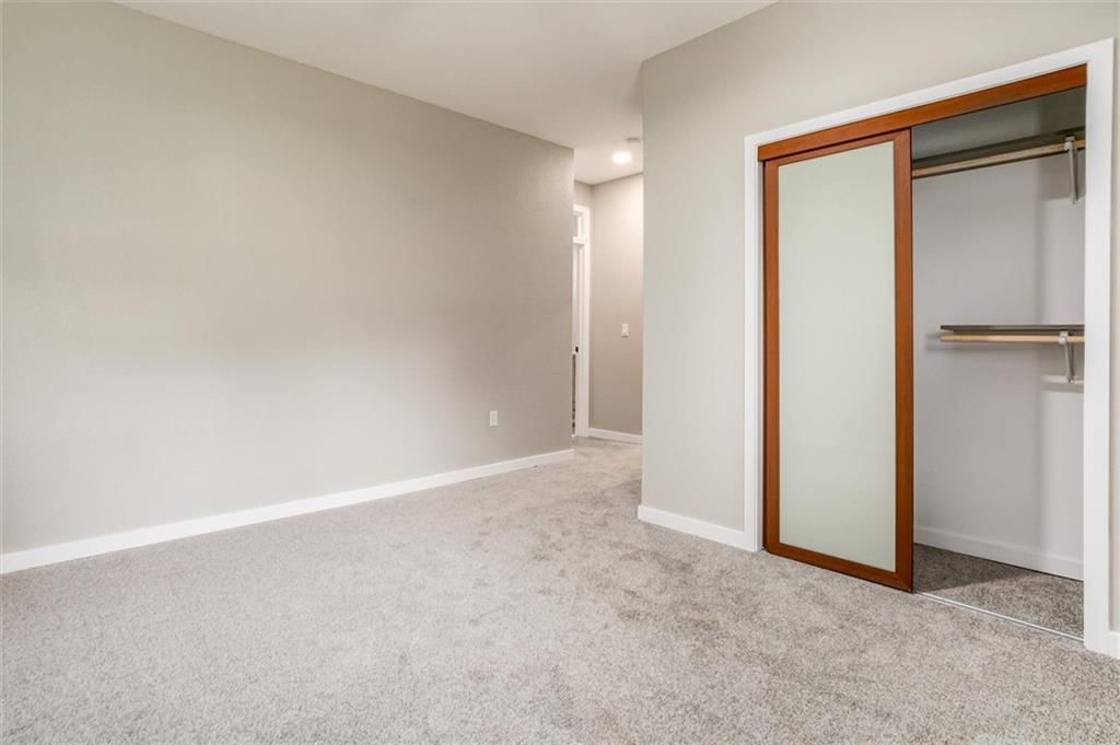1025 Chestnut Avenue — photo 16
