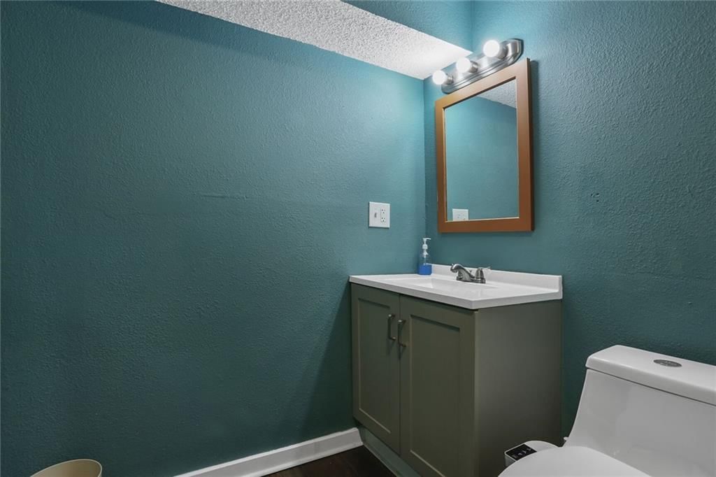 Photo 11 of 21 - 7224 E 84th Street