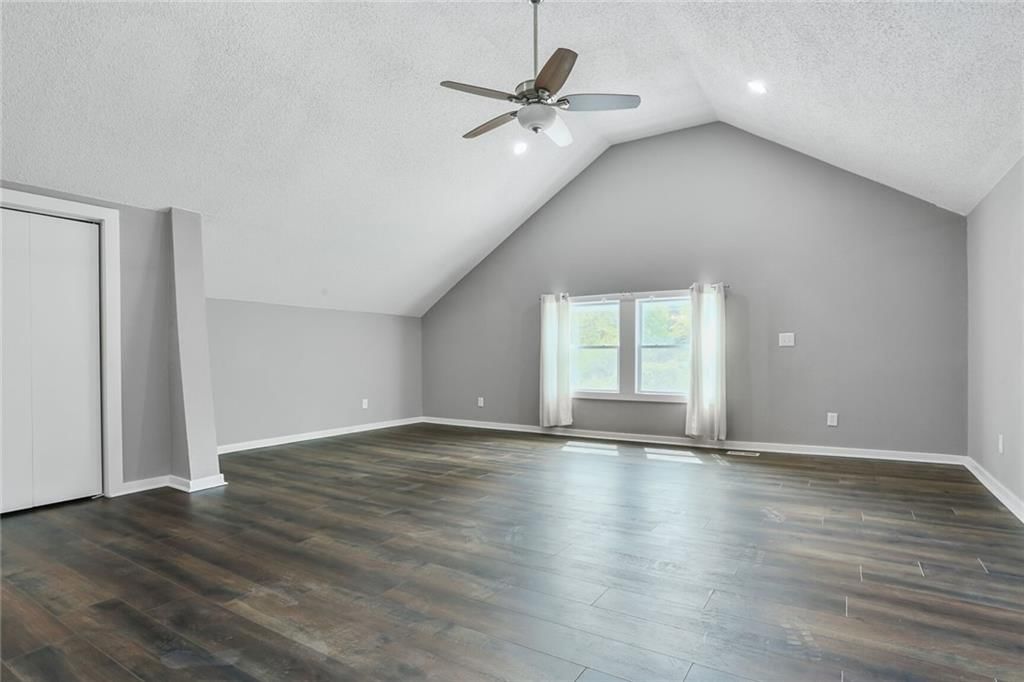 Photo 13 of 21 - 7224 E 84th Street