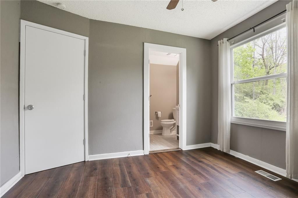 Photo 15 of 21 - 7224 E 84th Street