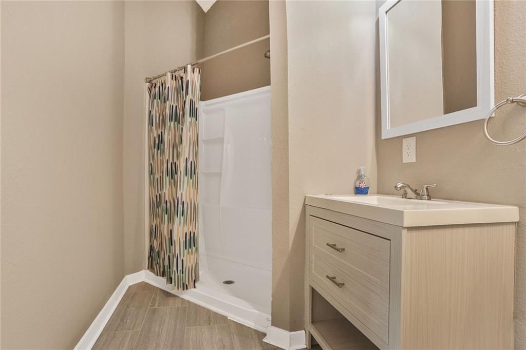 Photo 17 of 21 - 7224 E 84th Street