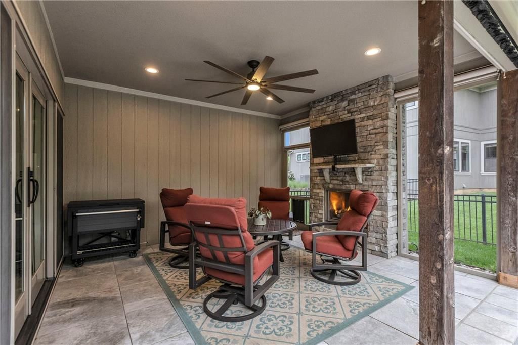 9717 Wild Rose Lane — photo 11
