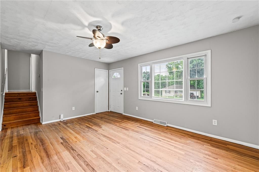 8212 NE 51st Street — photo 5