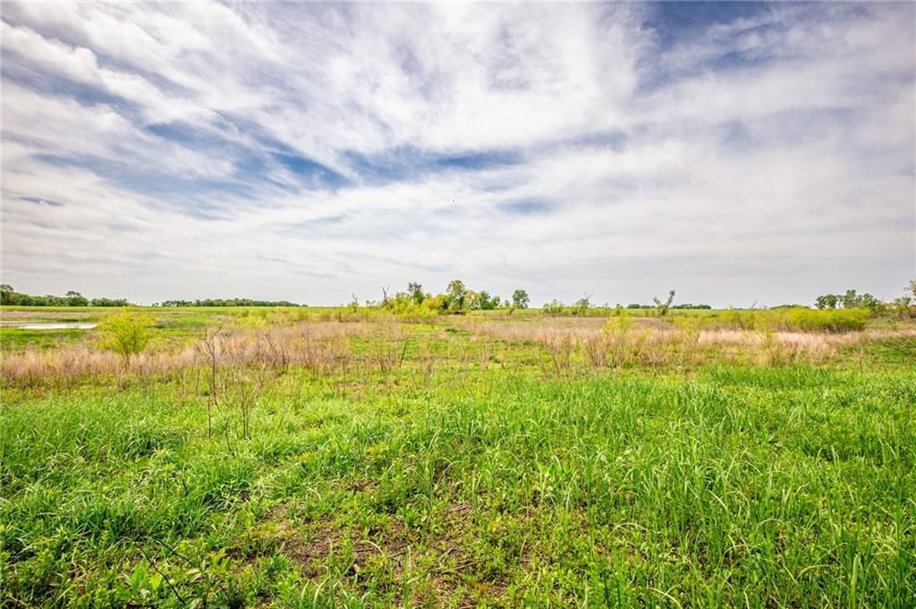 1051 Eisenhower Road — photo 42