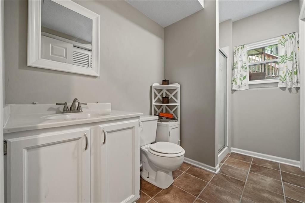 4730 Windsor Street — photo 21