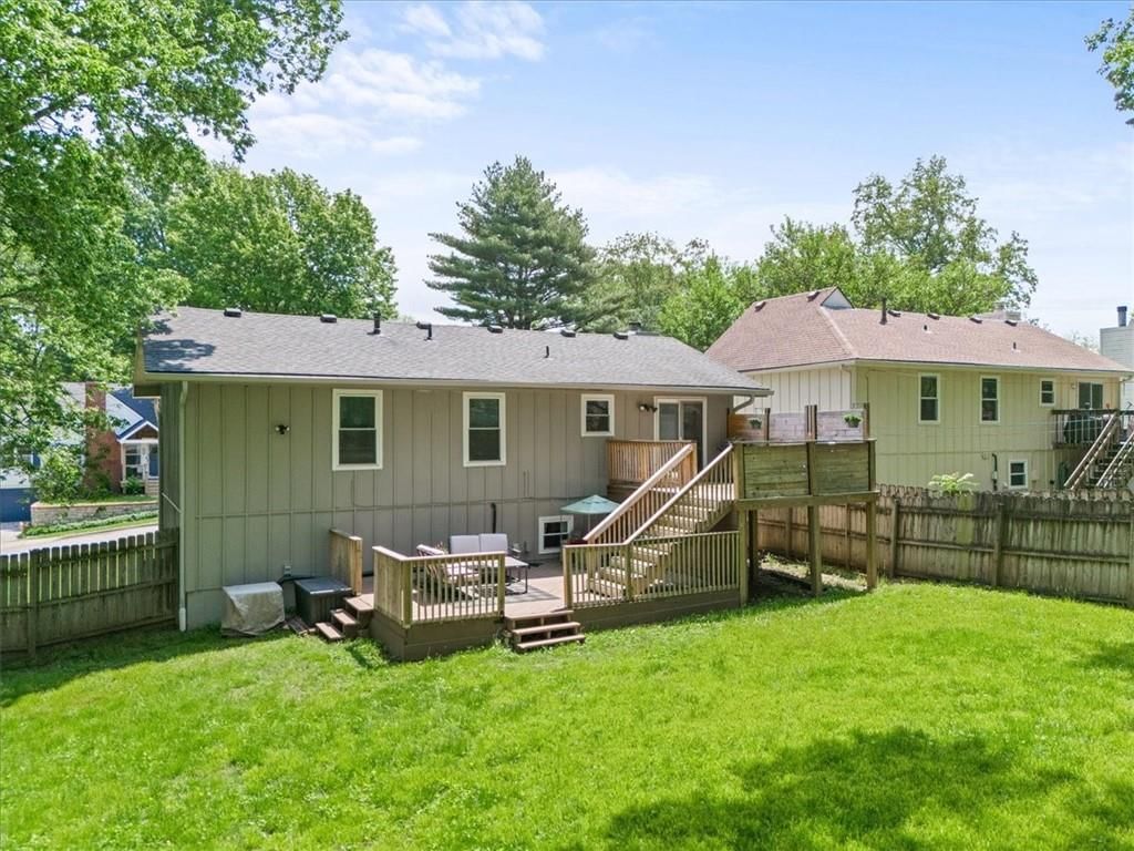 4730 Windsor Street — photo 24
